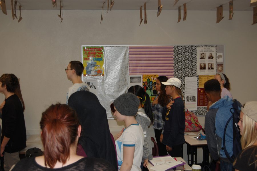 Students+saying+the+Pledge+in+social+studies+teacher+Jessie+Shepherd%E2%80%99s+Honors+U.S.+History+class+on+Sept.+27.